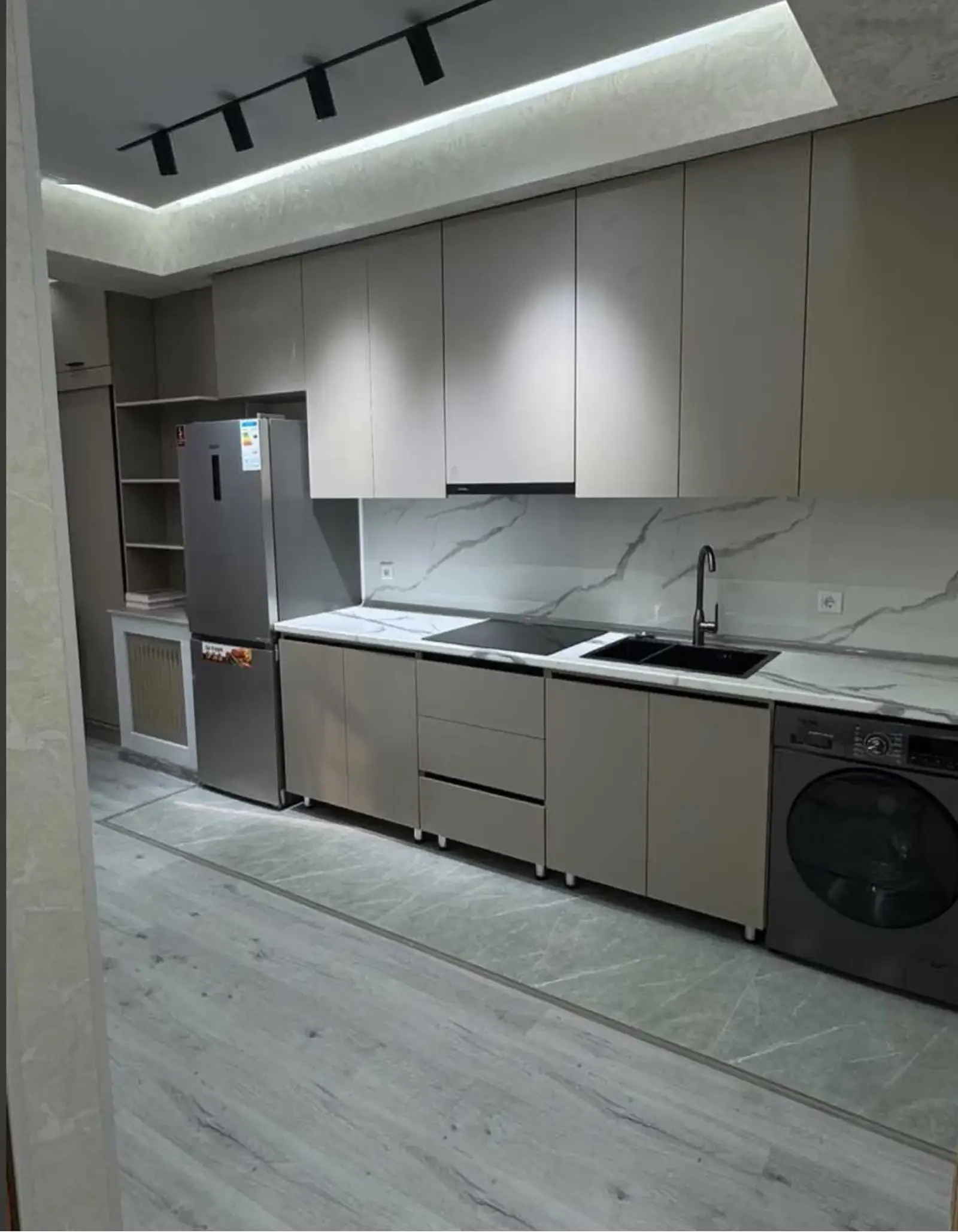 2-комн. квартира, 6 этаж, 55м², овир гранд отель