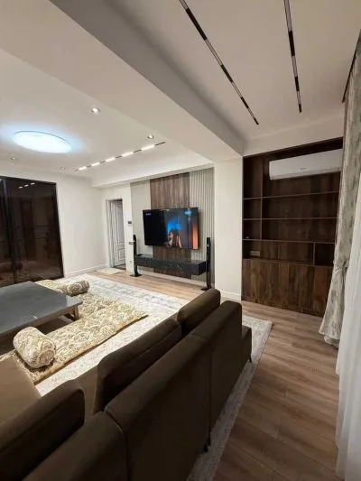 3-комн. квартира, 2 этаж, 150м², сино -
