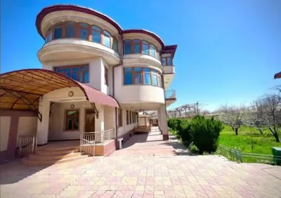 3-этажный, 10 комнатный дом, 700 м², Сино