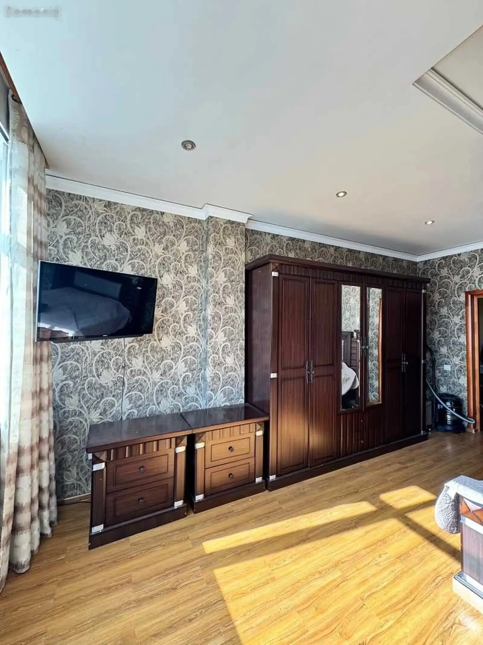 2-комн. квартира, 8 этаж, 110м², поликлиника