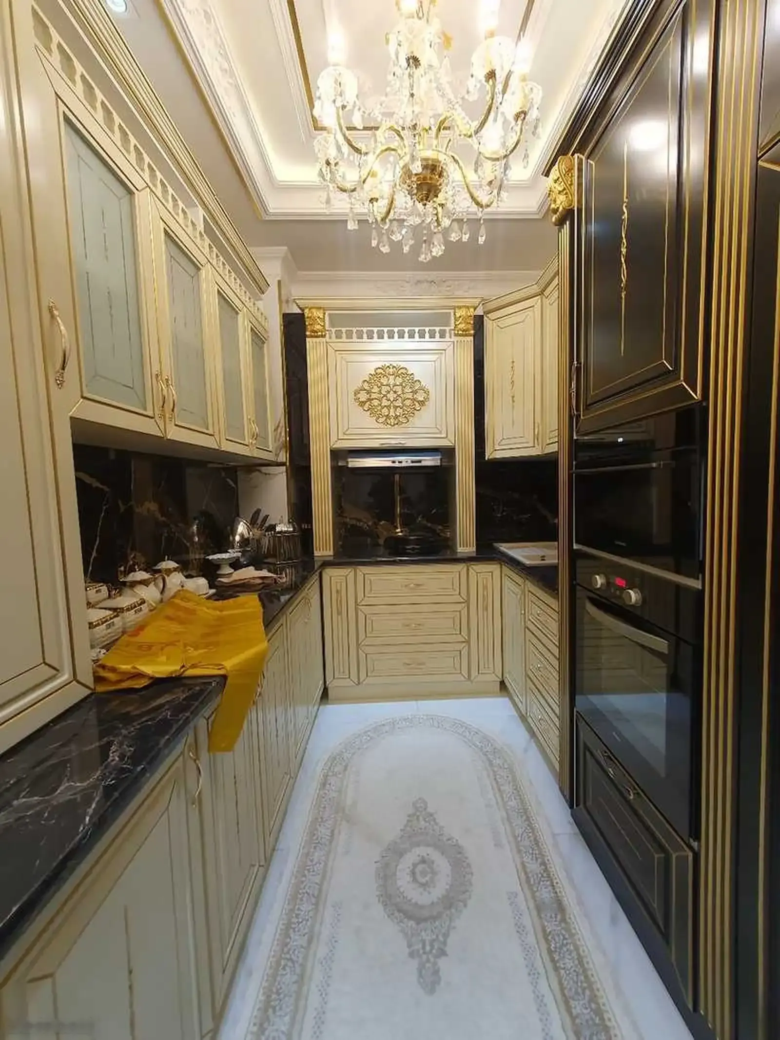 3-комн. квартира, 2 этаж, 100м², И Сомони, Пединститут, Сафо