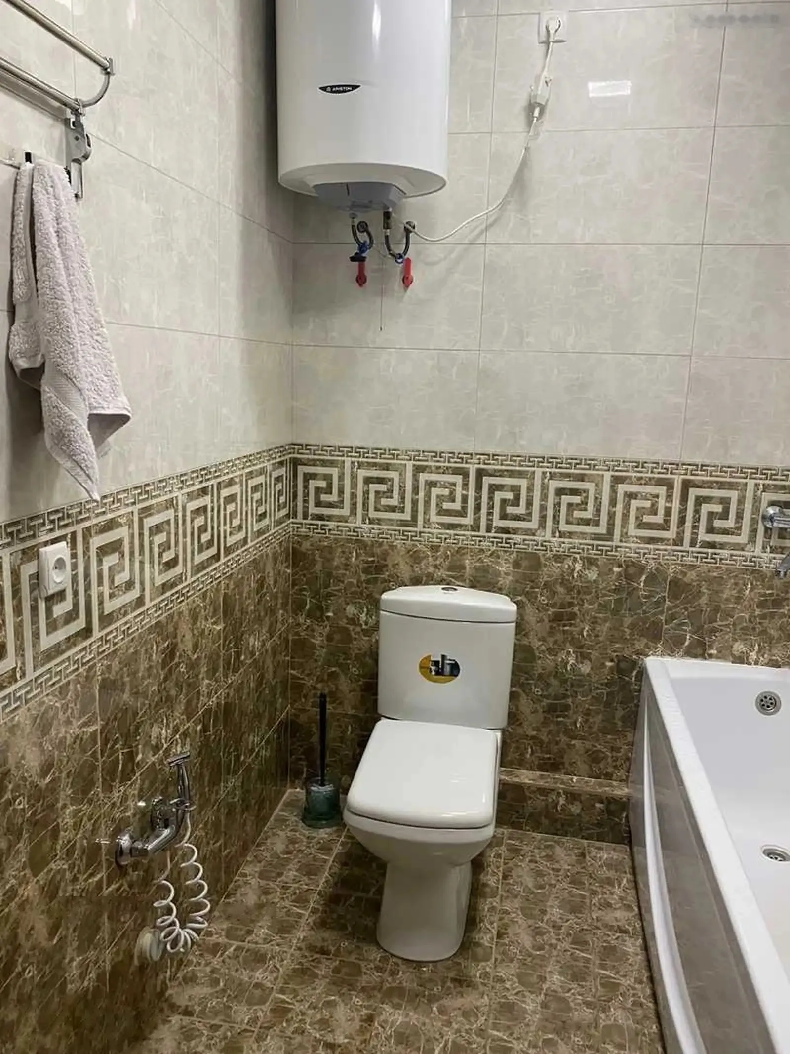 2-комн. квартира, 12 этаж, 107м², Дом печати