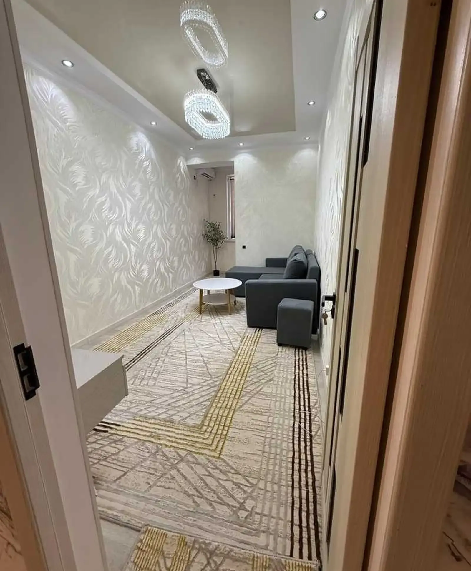 2-комн. квартира, 7 этаж, 70м², 82мкр Дарпаси маркази савдои "Лесная Сказка" ҷойгир аст ва имконоти он рӯ ба рӯи маркази савдои "Пайкар".