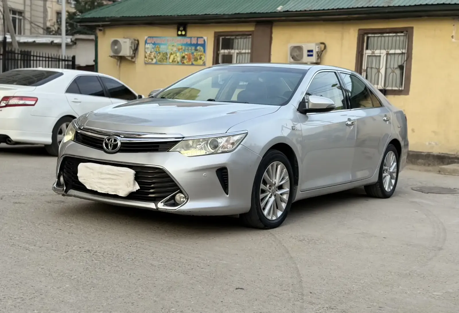 Toyota Camry, 2016