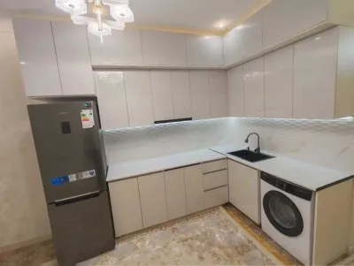 3-комн. квартира, 2 этаж, 100 м², Сино