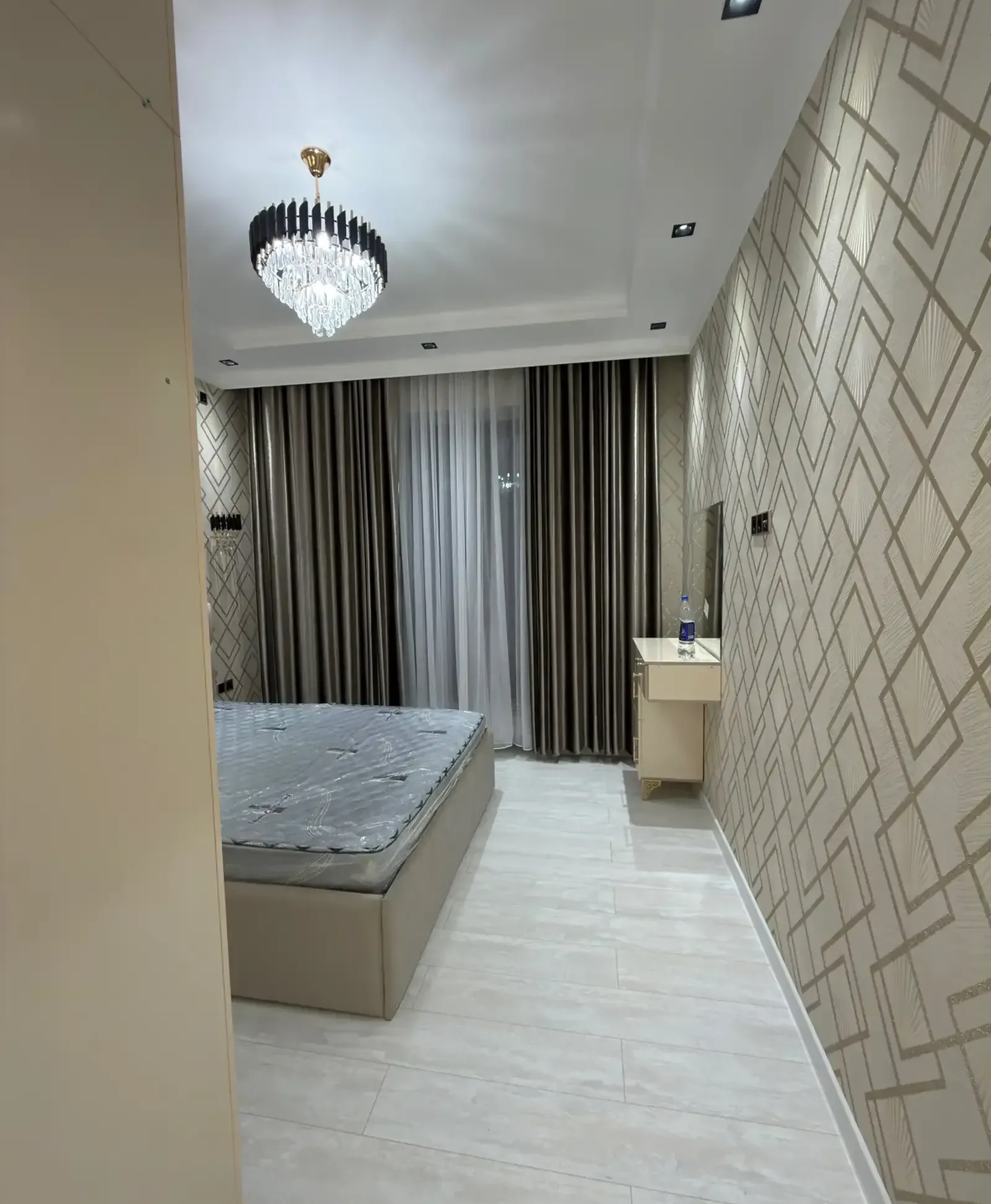 2-комн. квартира, 18 этаж, 60м², Шохмансур, Айни