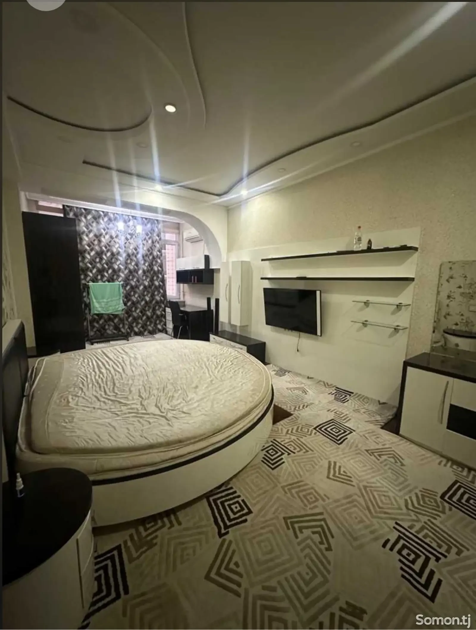 3-комн. квартира, 5 этаж, 130м², Дом печать