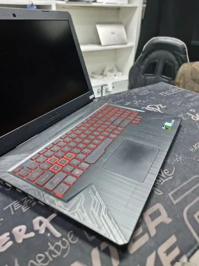 Ноутбук Asus i7 8TH GTX1060 6GB 512GB SSD 256GB RAM 16GB DDR