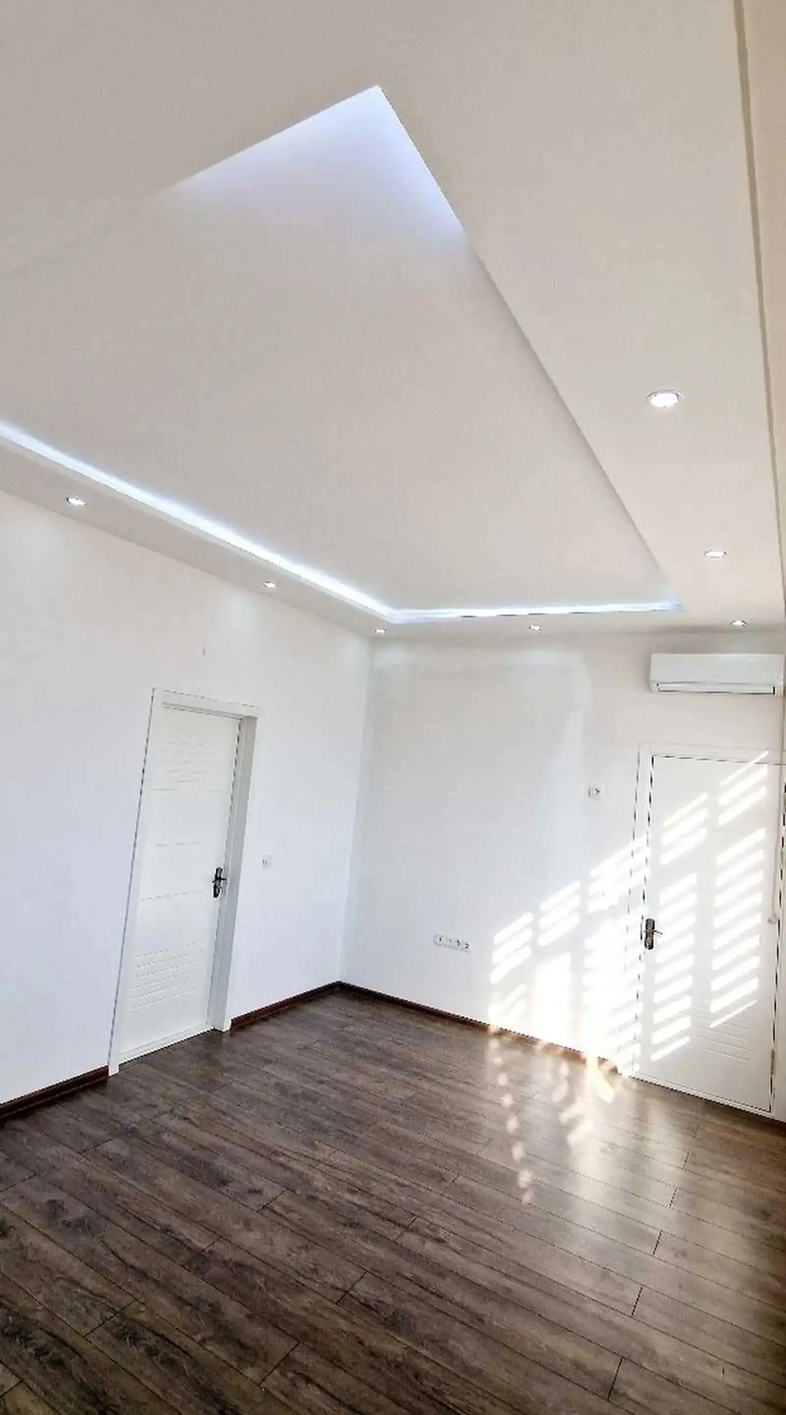 3-комн. квартира, 12 этаж, 112м², 102 мкр