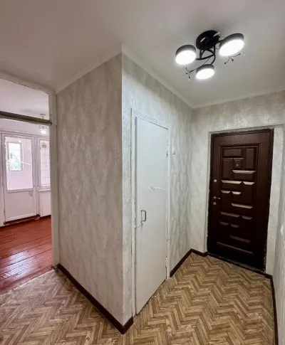 1-комн. квартира, 4 этаж, 40 м², 64мкр