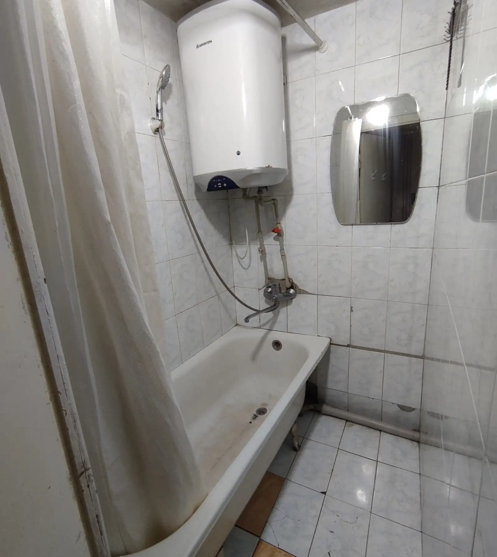 2-комн. квартира, 4 этаж, 65м², 102 мкр, ру ба руи Роддоми