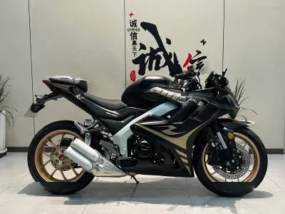 Мотоцикл Dugati 400 cc