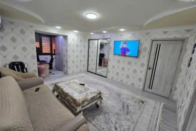3-комн. квартира, 1 этаж, 70 м², 82 мкр