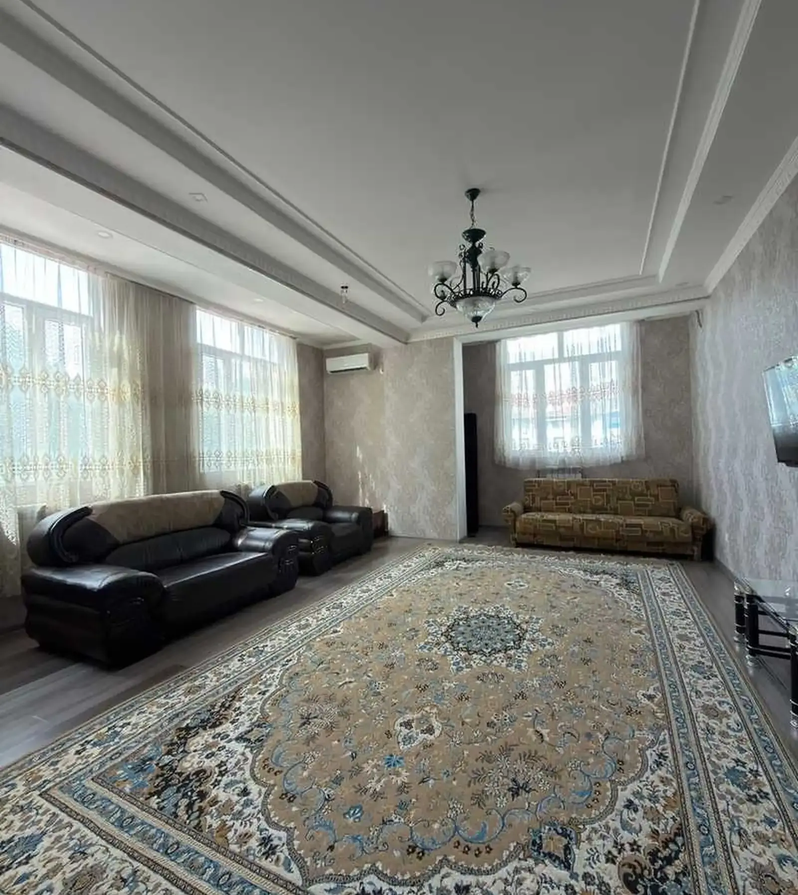 3-комн. квартира, 4 этаж, 120м², Хусейнзода 33/2