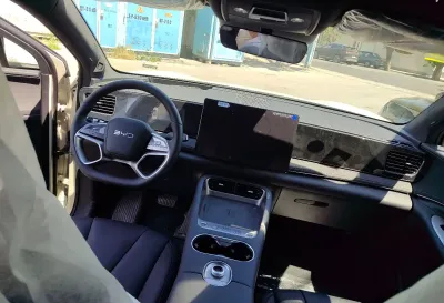 BYD Sea Lion 06, 2025
