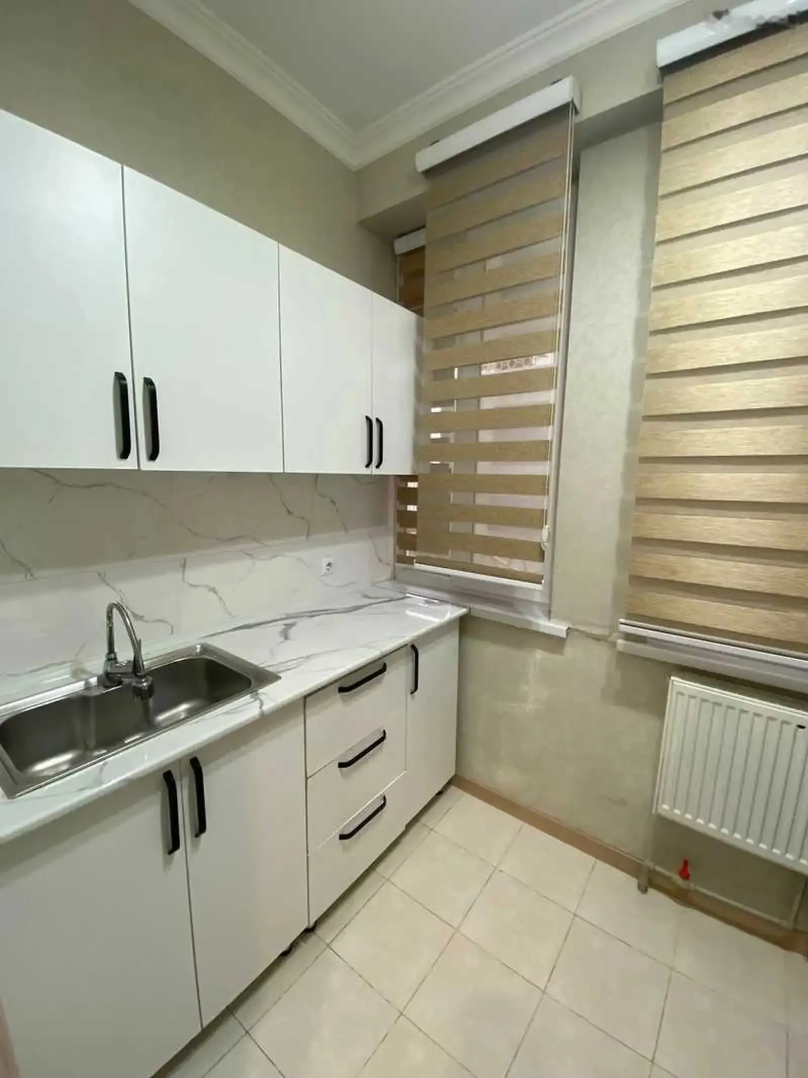 2-комн. квартира, 12 этаж, 58м², Овир