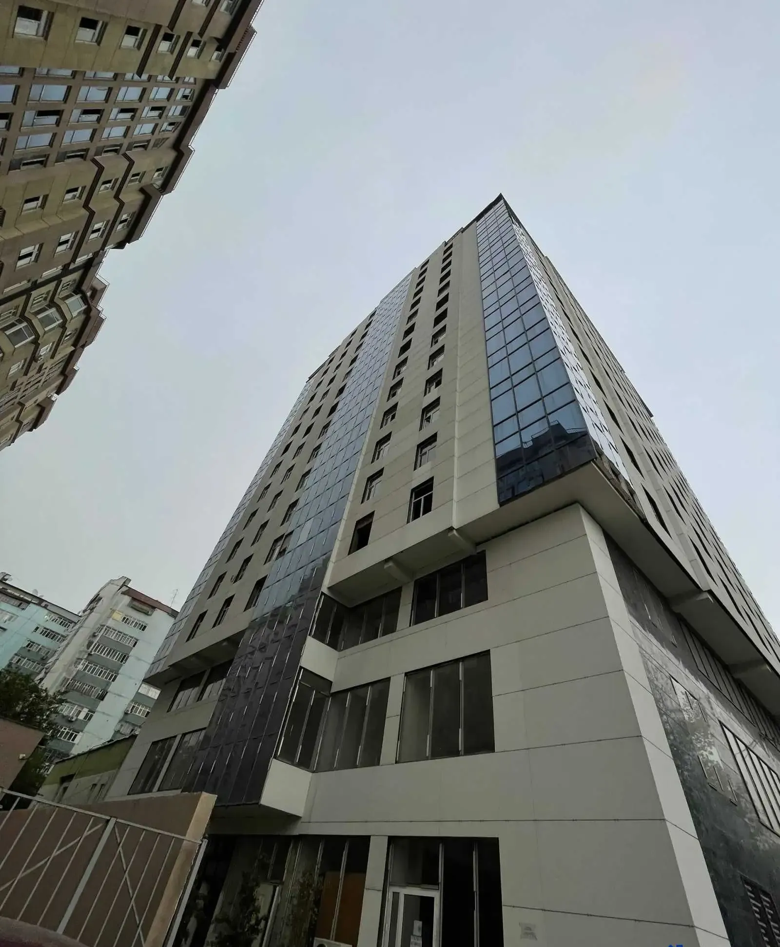 3-комн. квартира, 12 этаж, 102 м², Шохмансур