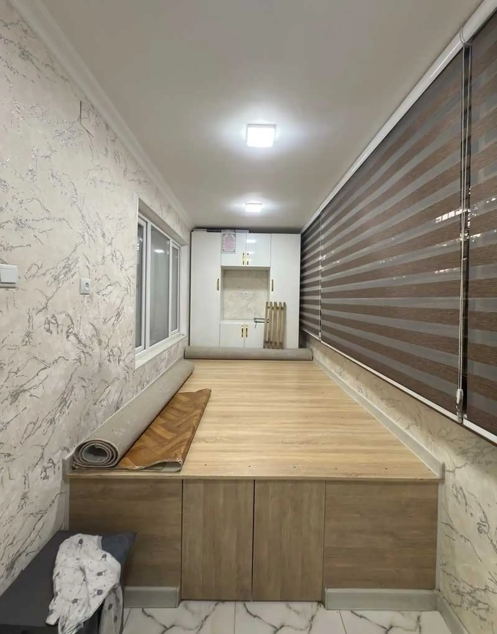 2-комн. квартира, 3 этаж, 85м², 33 мкр, Бозори фаровон