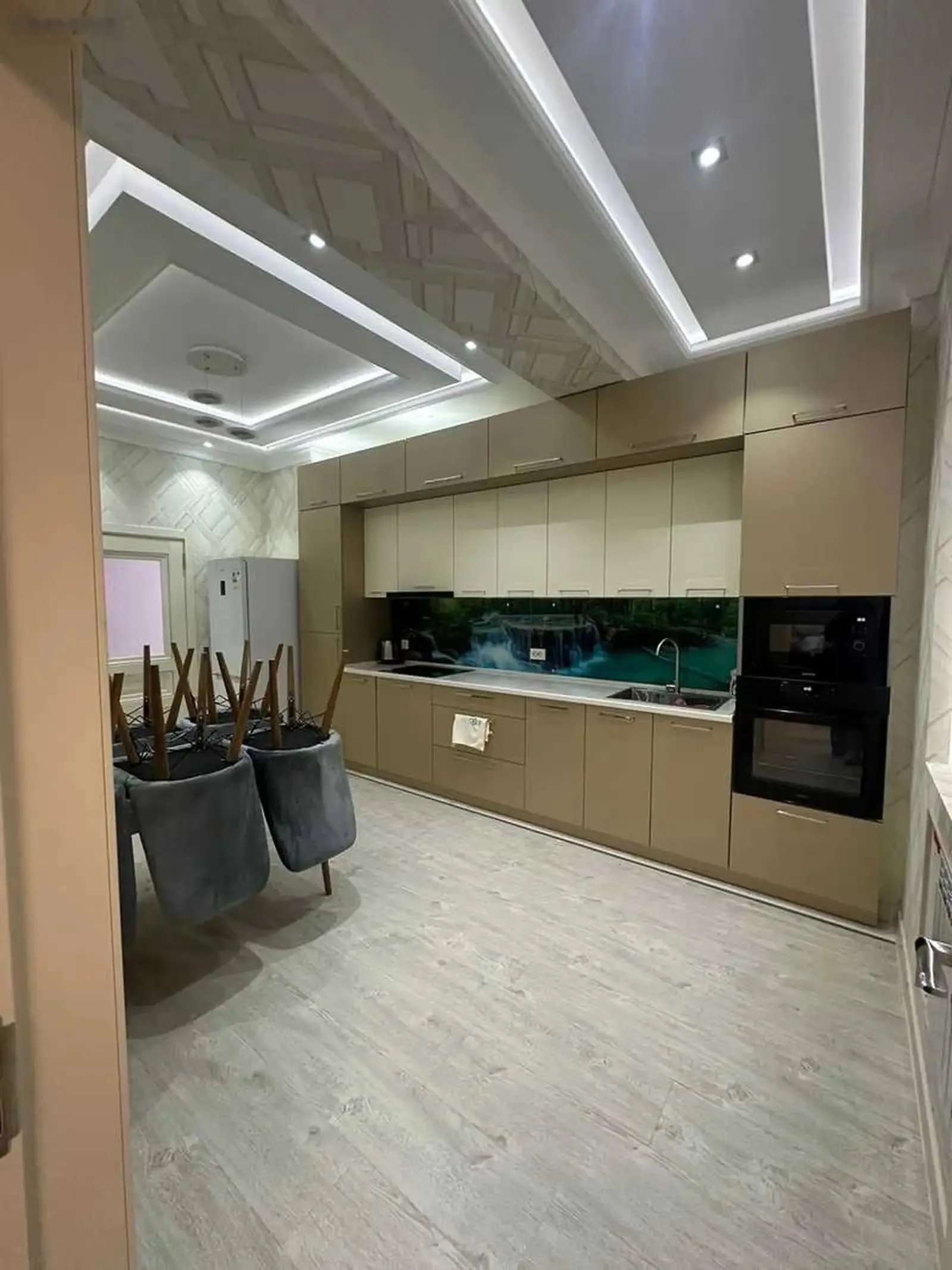 2-комн. квартира, 9 этаж, 90м², Газпром, назди Парламент