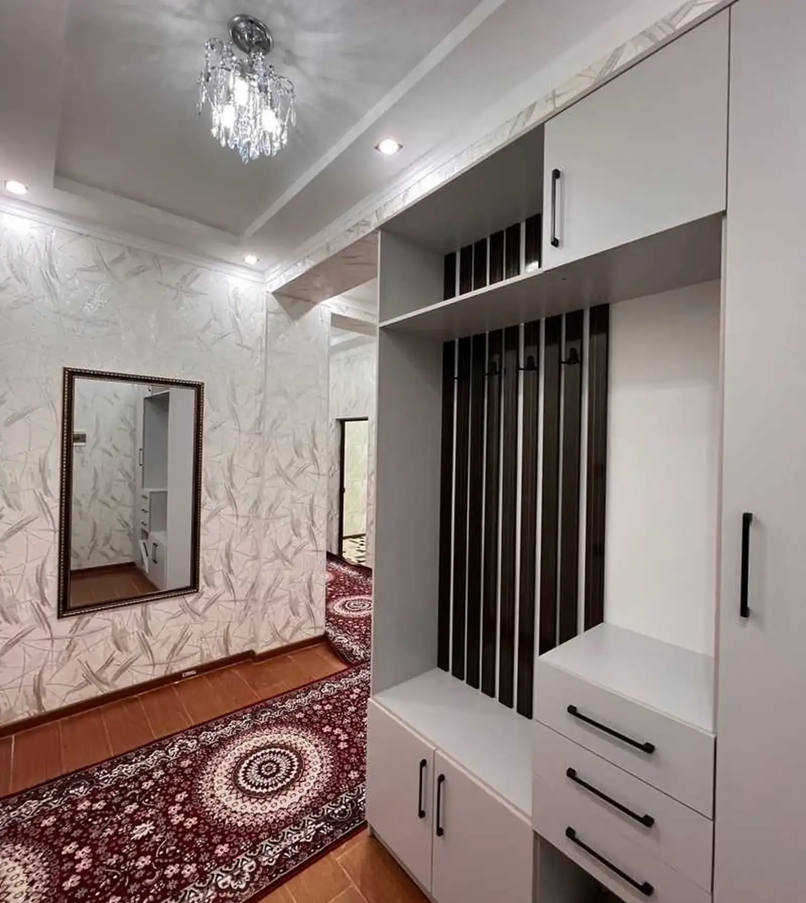 3-комн. квартира, 2 этаж, 98м², И.Сомони