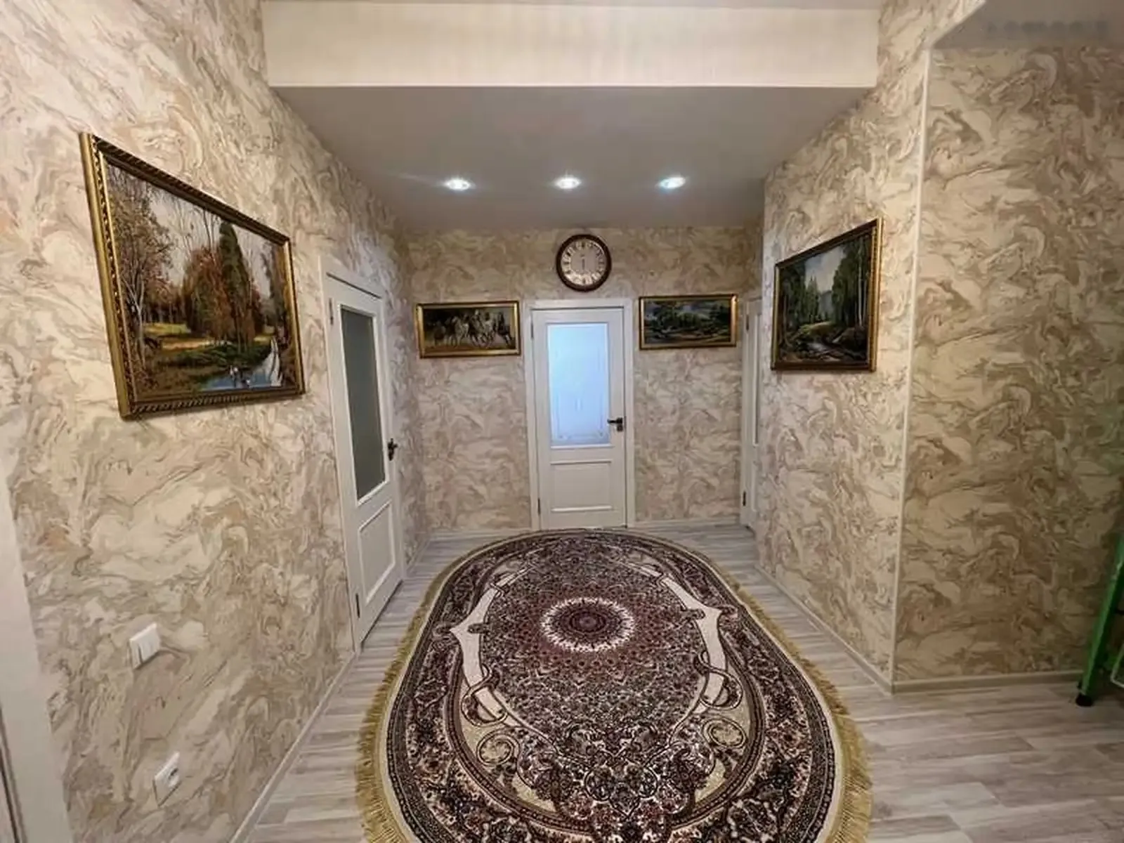 2-комн. квартира, 2 этаж, 100м², Зарафшон, доми Нок