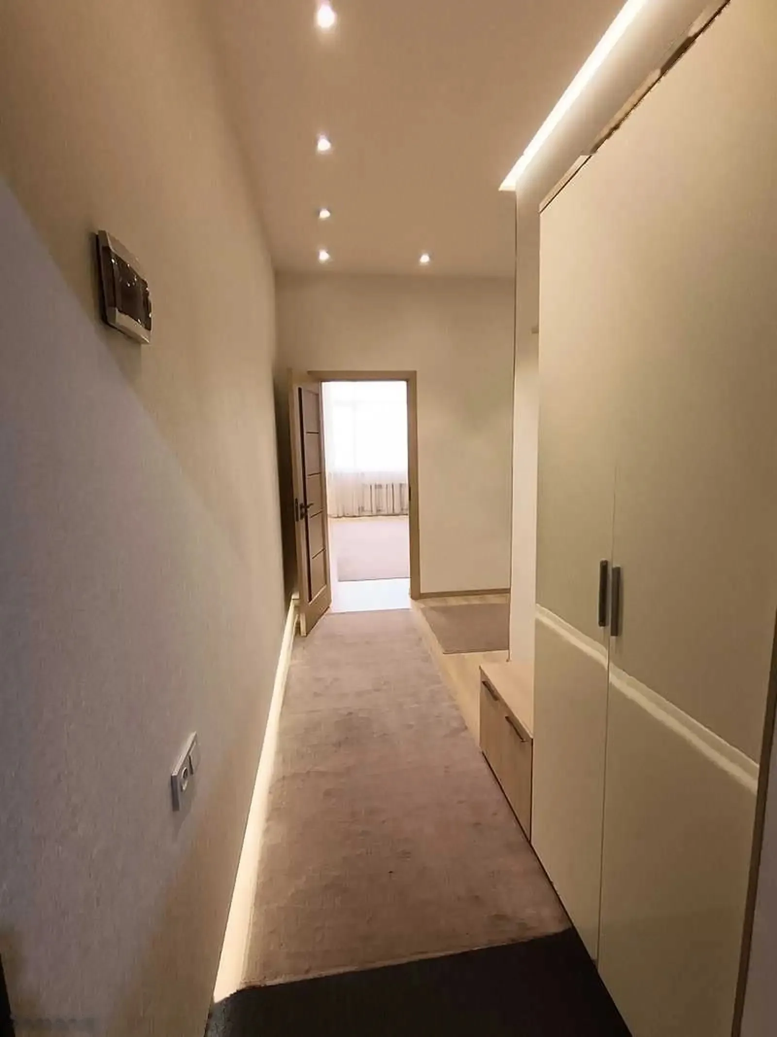 2-комн. квартира, 13 этаж, 60м², 82мкр