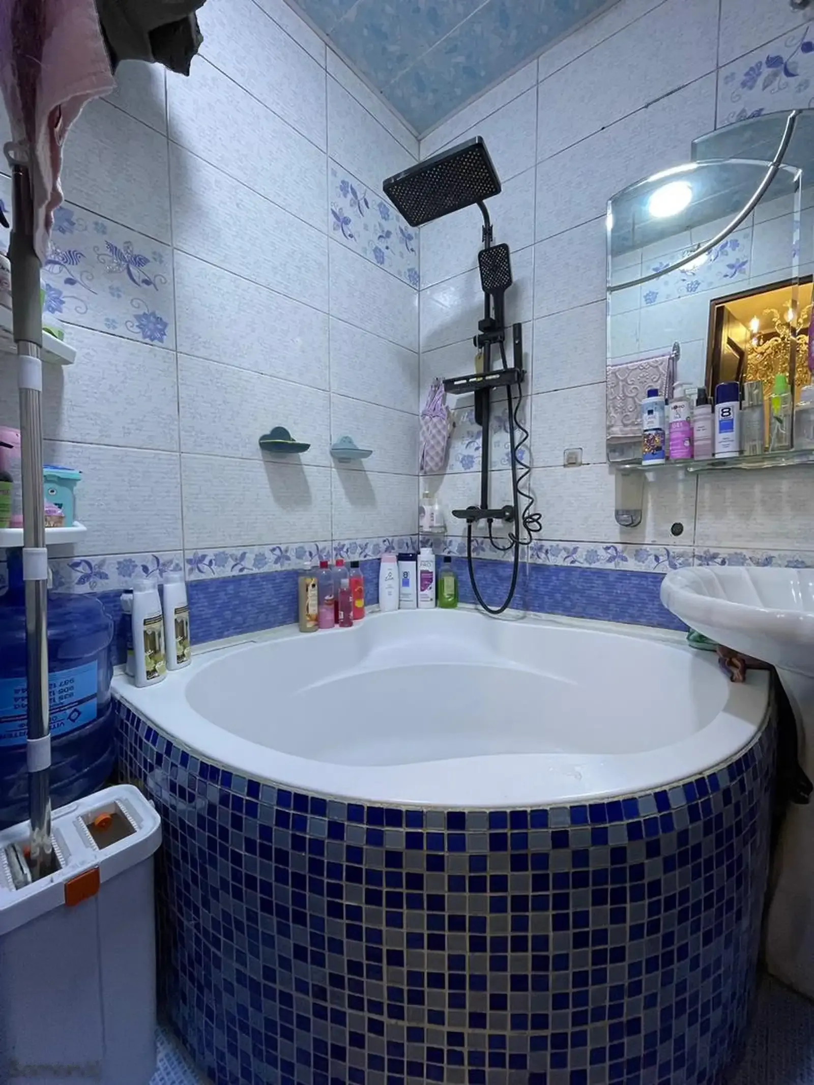 4-комн. квартира, 3 этаж, 100 м², Цирк (Дом Самсунг)
