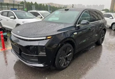 Li Auto L6 2025