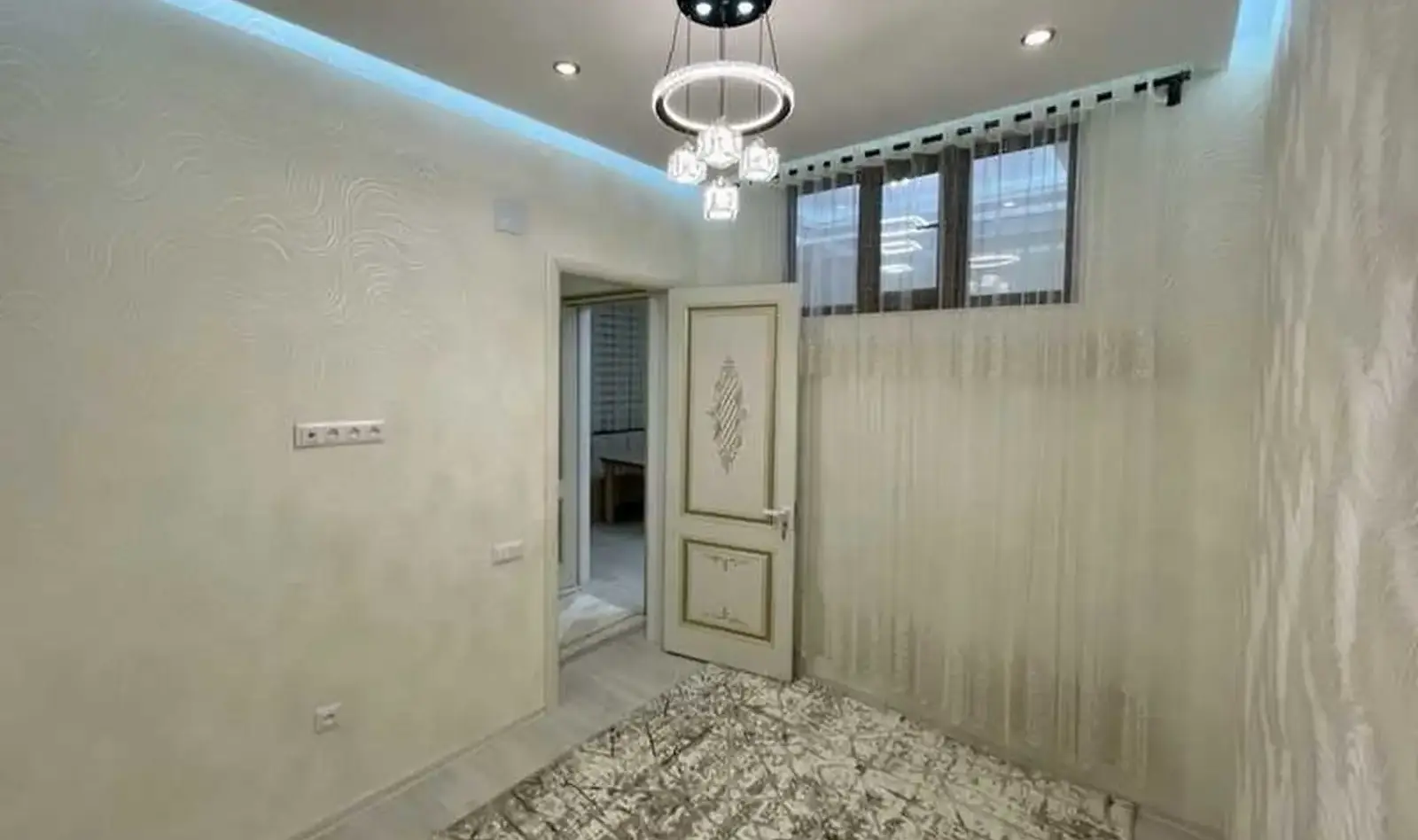 3-комн. квартира, 5 этаж, 105м², И.Сомони