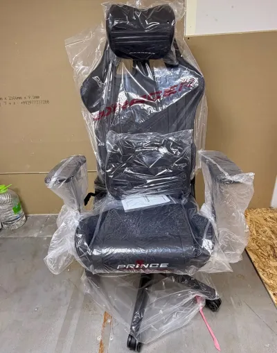 Геймерское кресло DXRacer Prince Series Black