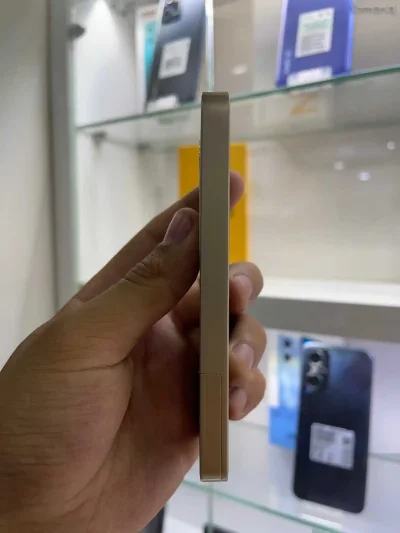 Мобильный телефон i