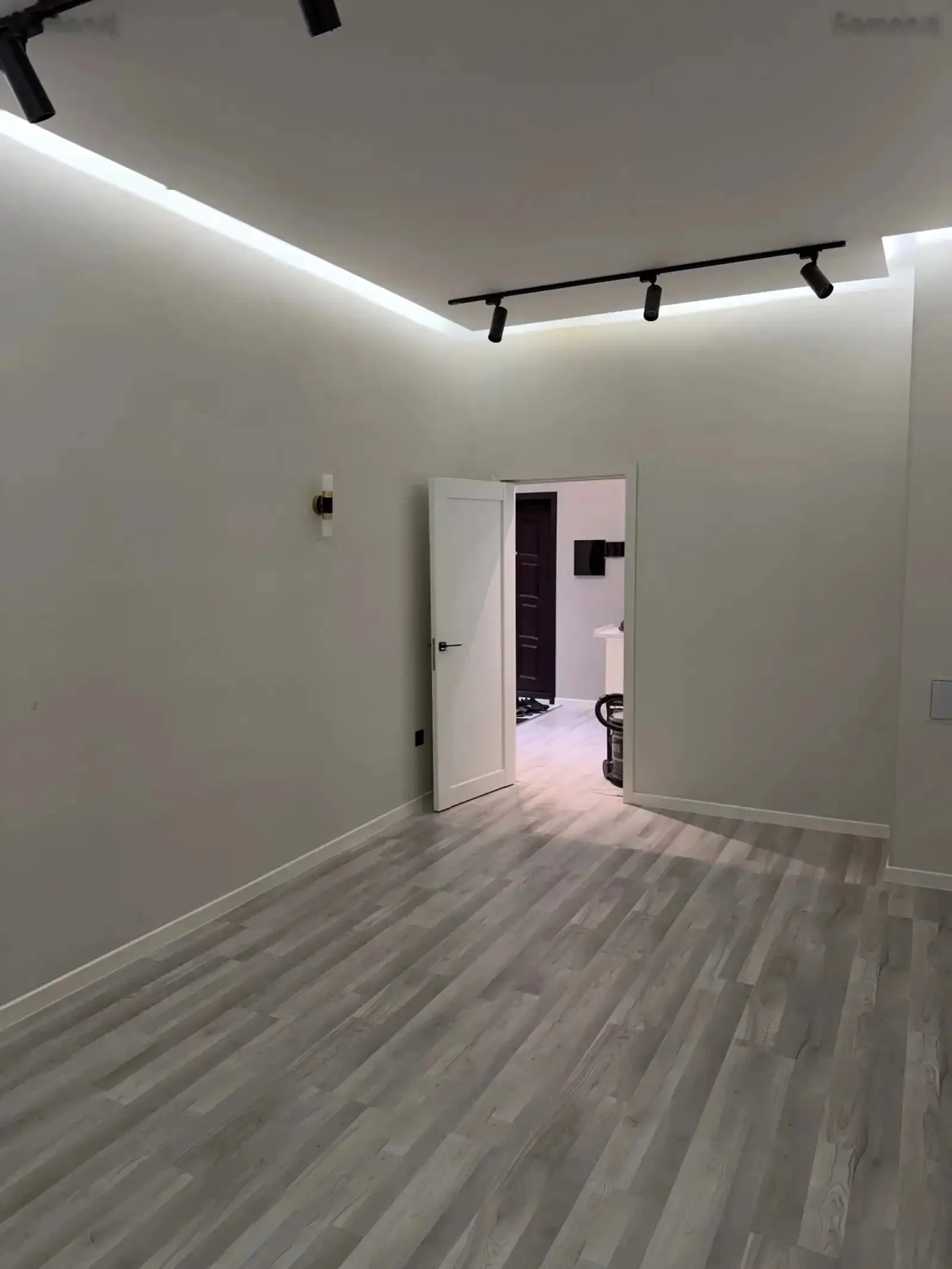 2-комн. квартира, 11 этаж, 83 м², 102 мкр. рубаруи Шахриëр