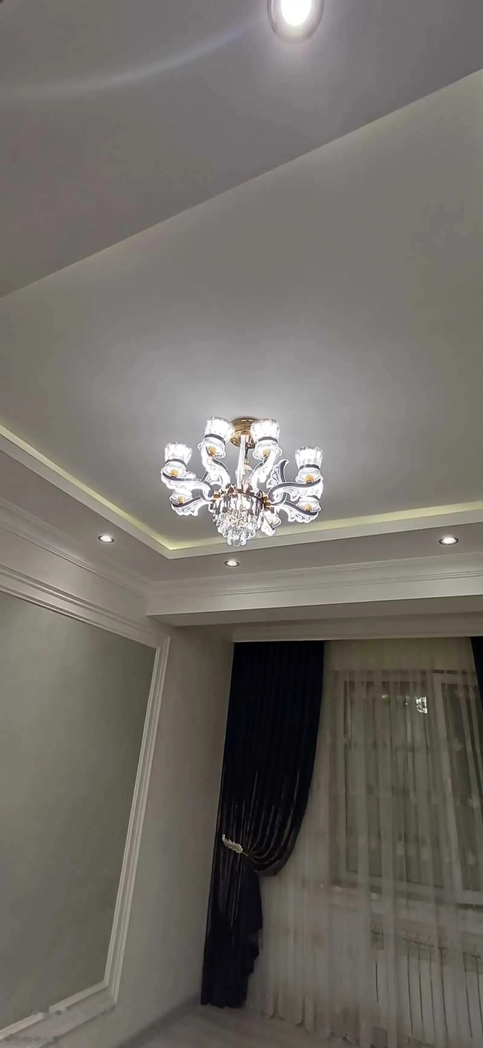 2-комн. квартира, 3 этаж, 72м², пайкари 82мкр