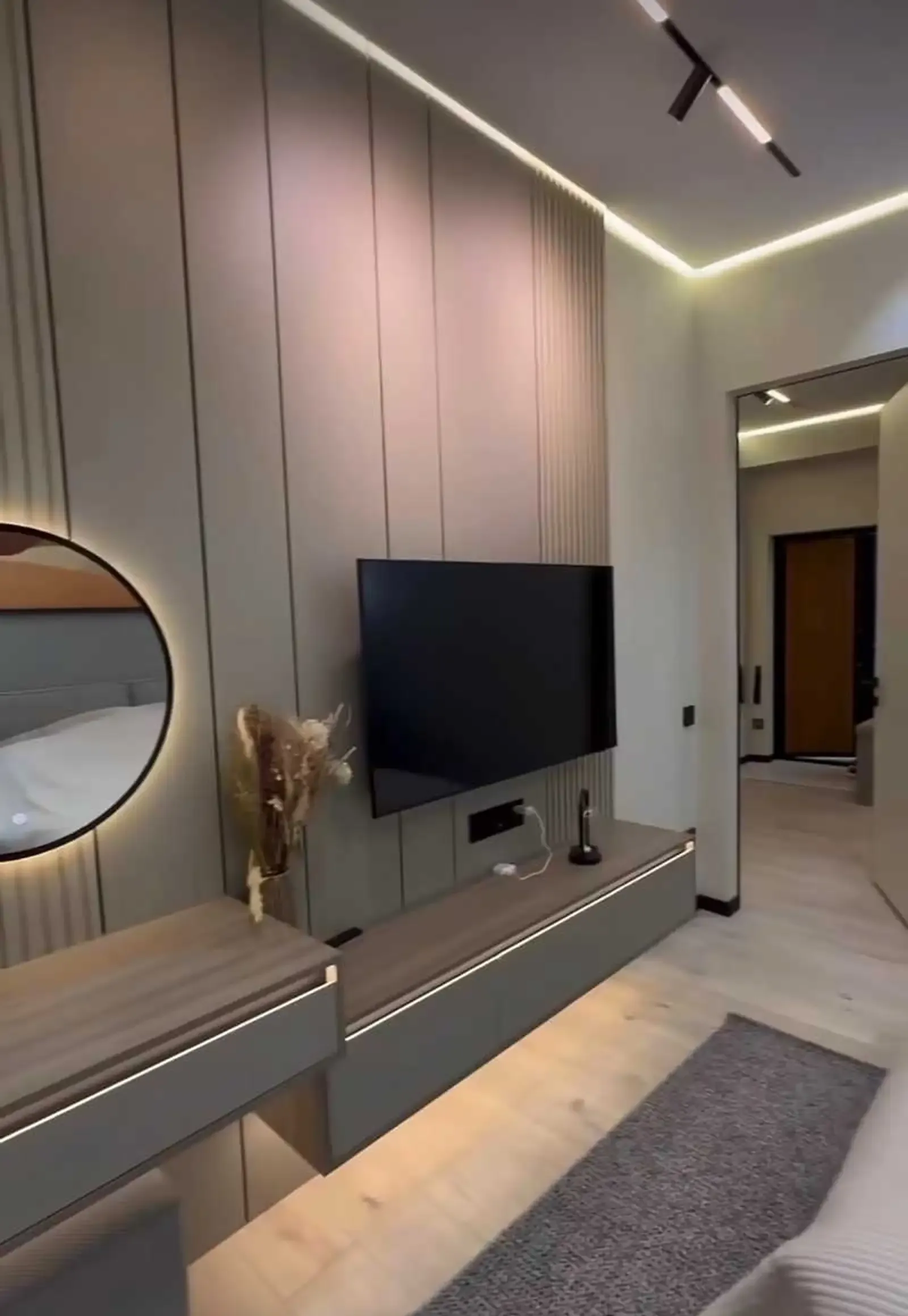 2-комн. квартира, 18 этаж, 52м², Гранд Отель