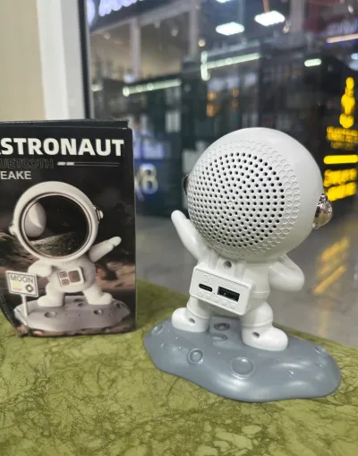 Беспроводная портативная Bluetooth колонка Астронавт