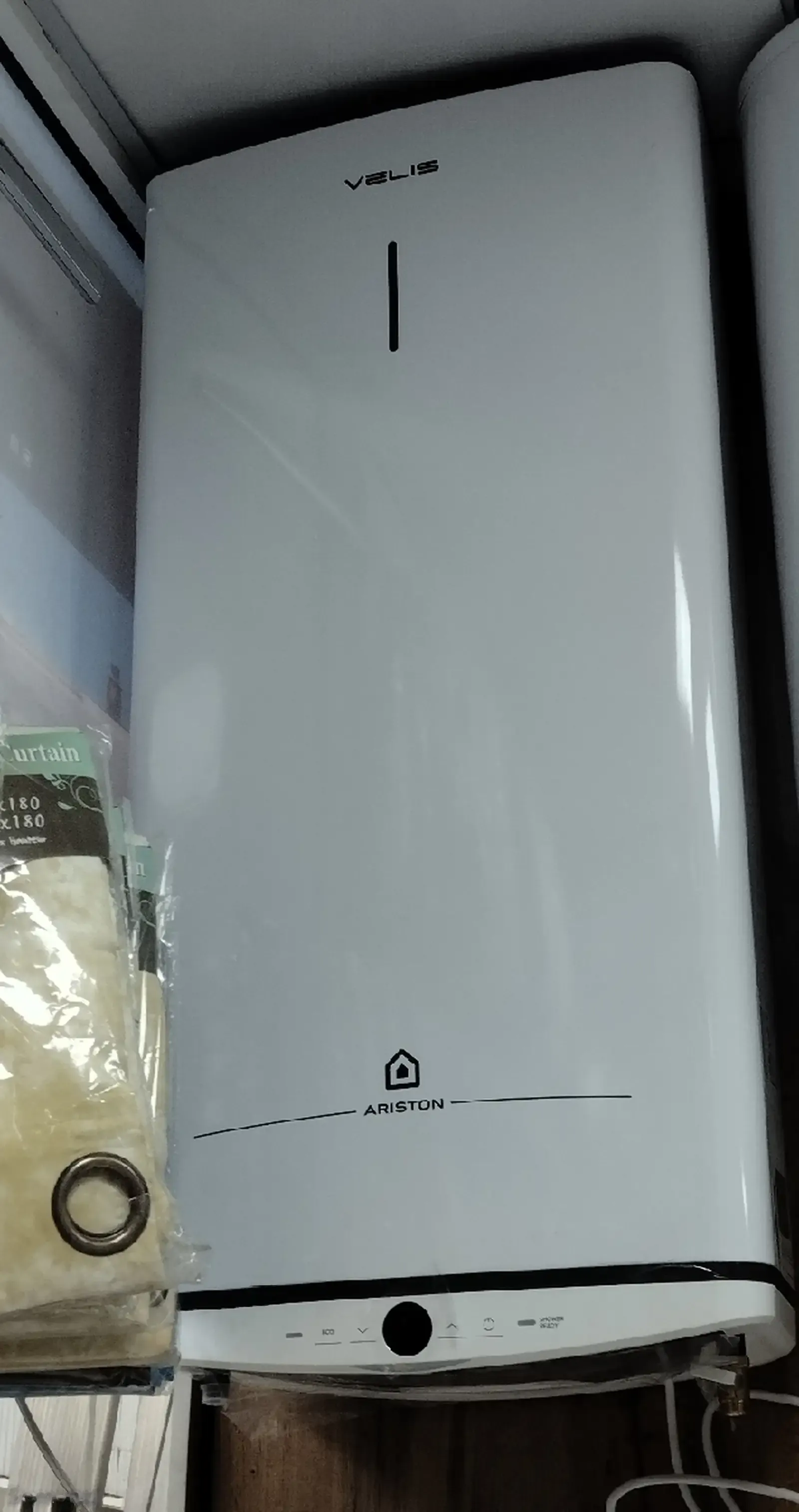 Водонагреватель Ariston 100л