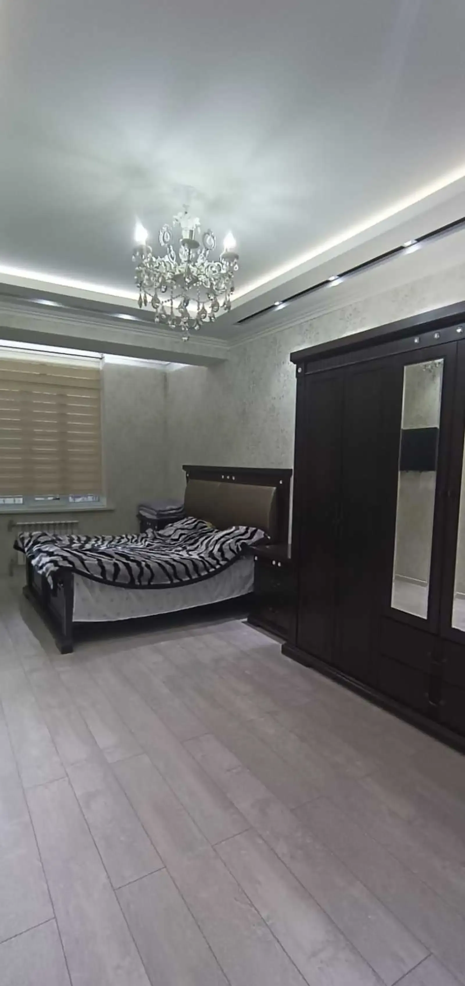 2-комн. квартира, 18 этаж, 125м², Маладёжний театр