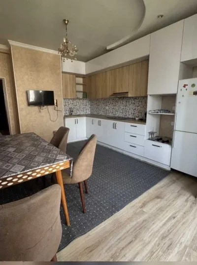 2-комн. квартира, 11 этаж, 110м², сомони