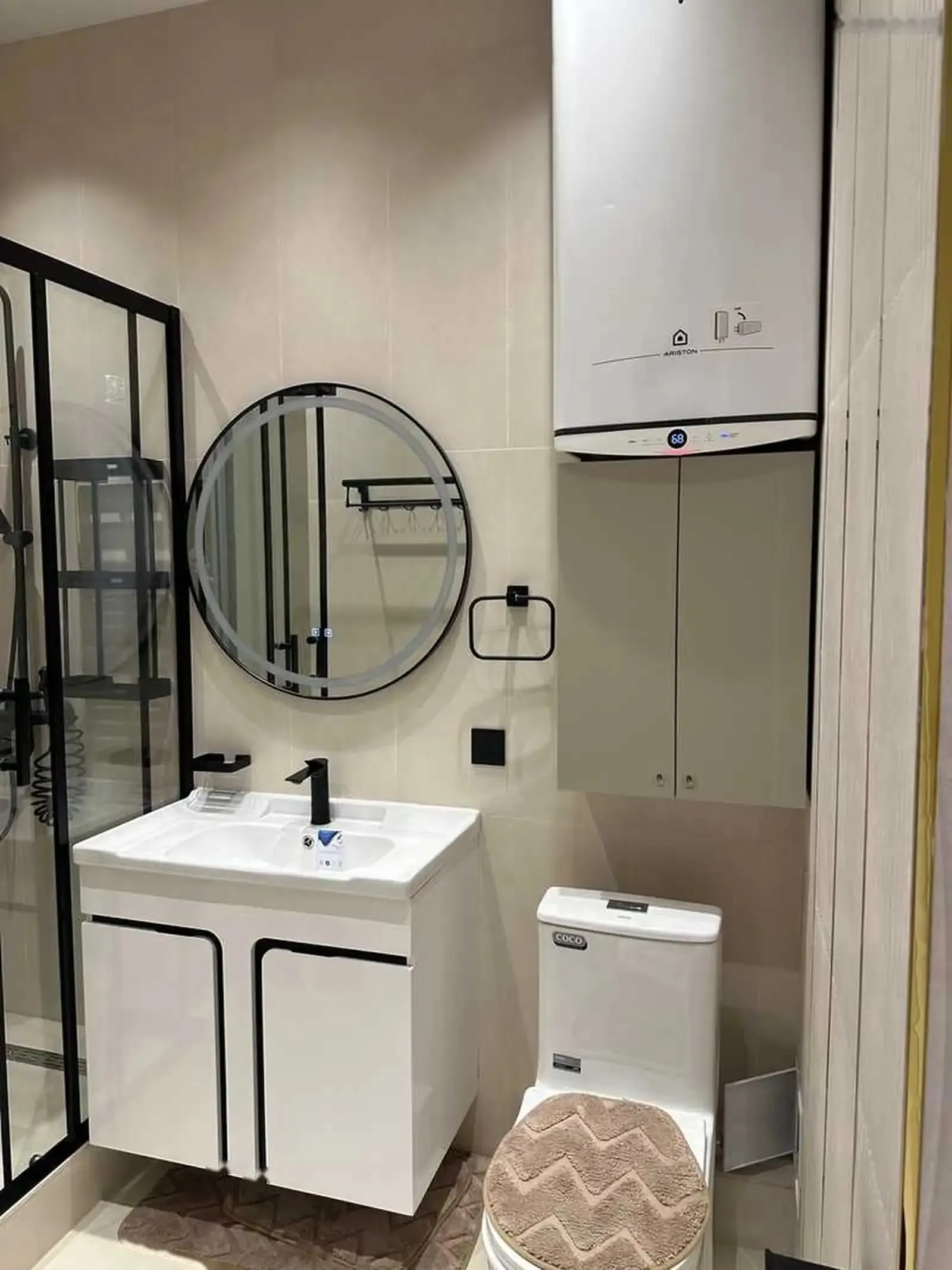 2-комн. квартира, 12 этаж, 65м², Цум, доми Себистон