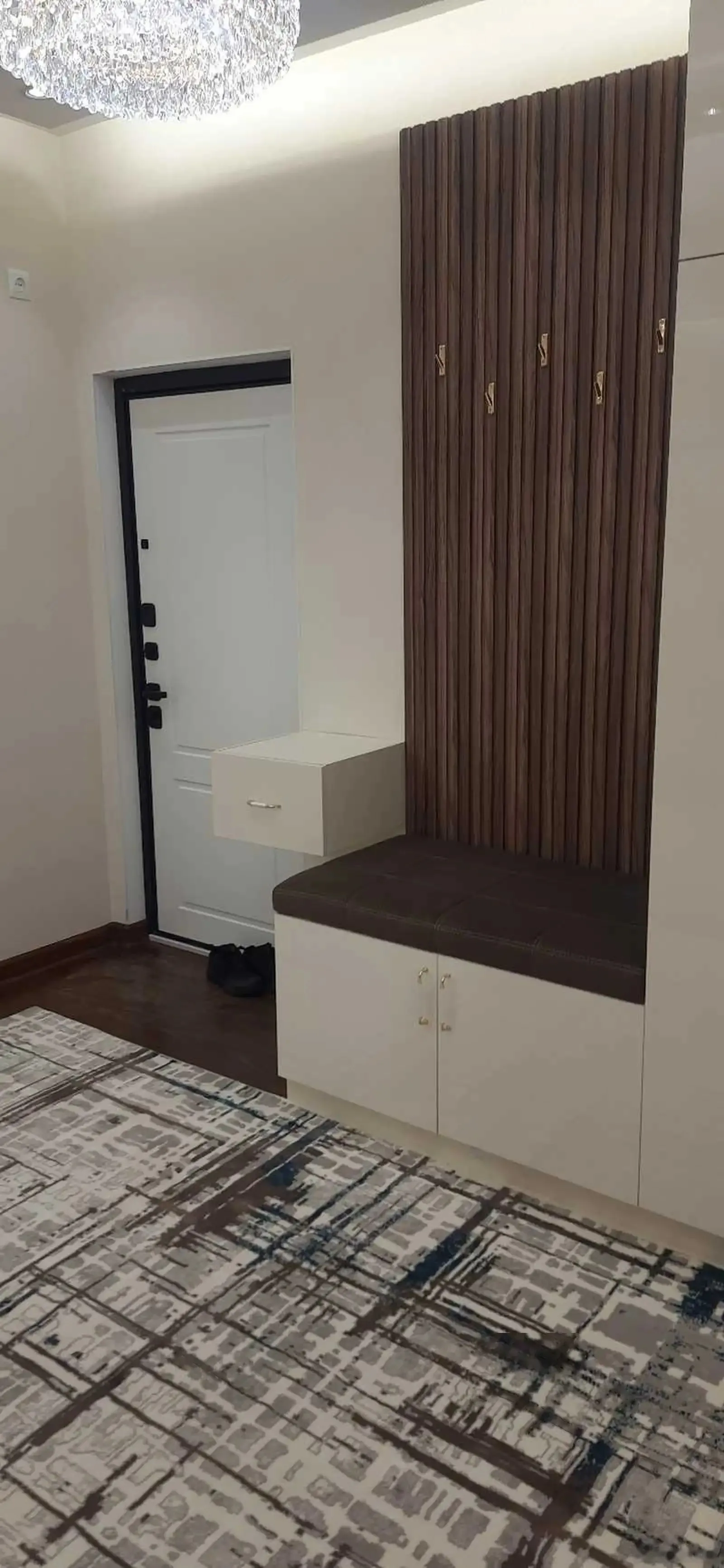 3-комн. квартира, 2 этаж, 80м², УВД