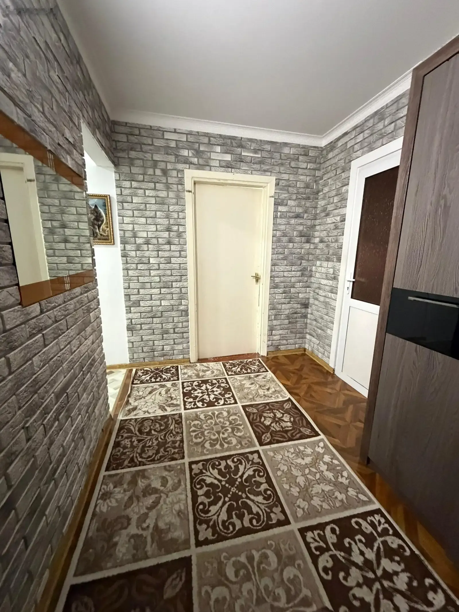 3-комн. квартира, 2 этаж, 70 м², 3 мкр