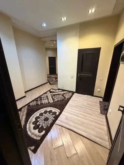 3-комн. квартира, 8 этаж, 120м², Аэропорт