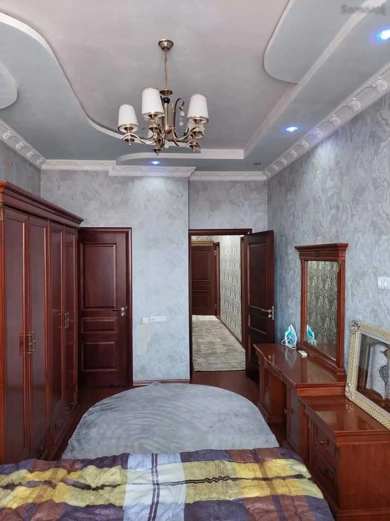 2-комн. квартира, 12 этаж, 80м², Садбарг, доми ошхонаи Садбарг