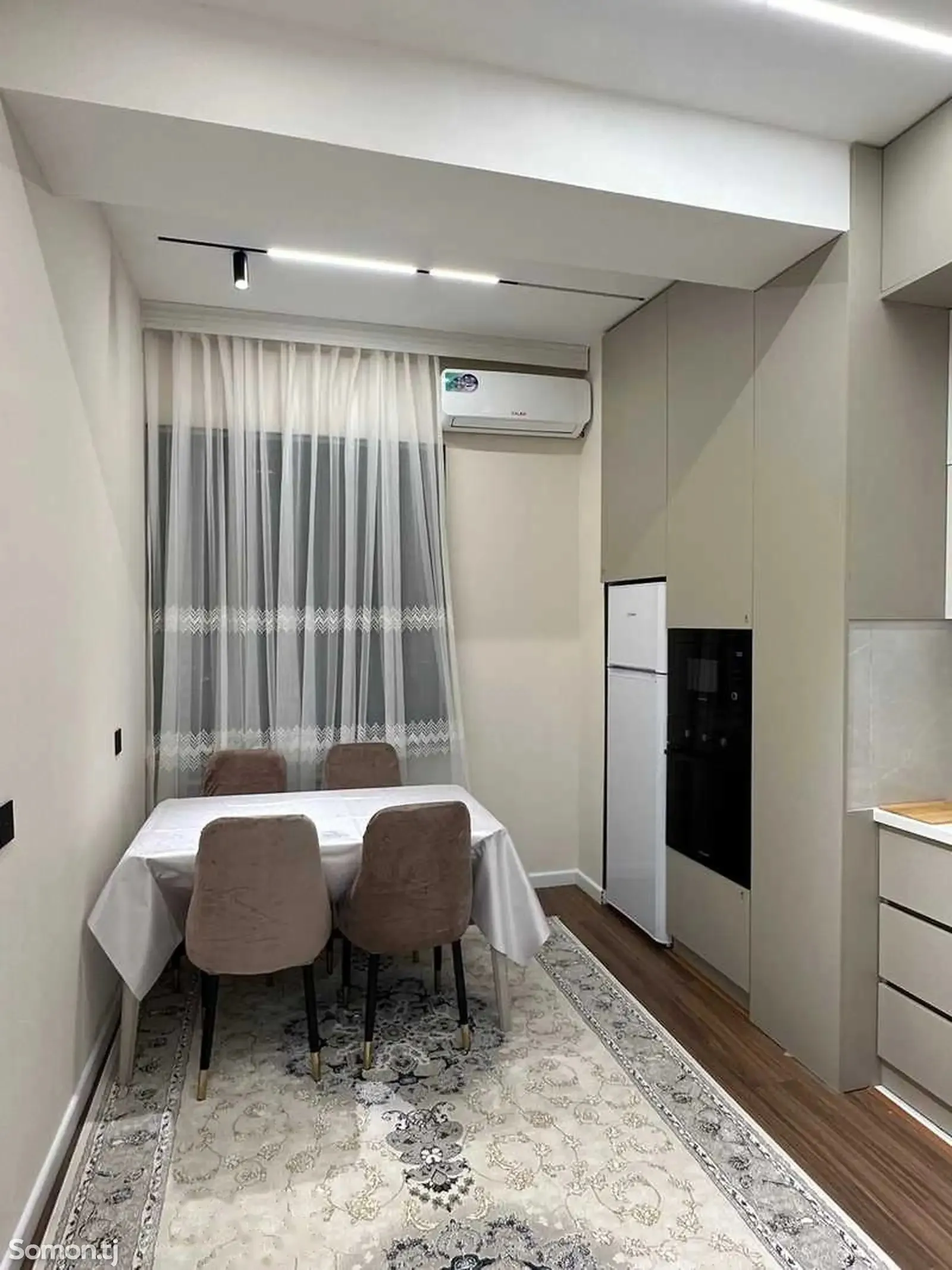 2-комн. квартира, 12 этаж, 65м², Цум, доми Себистон