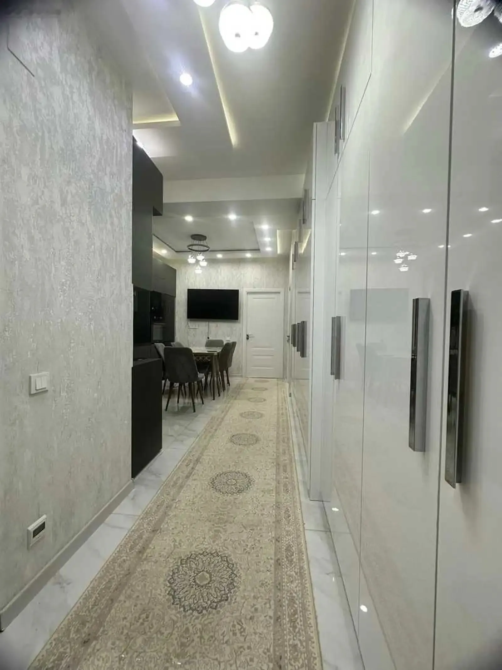 3-комн. квартира, 10 этаж, 77м², Аэропорт