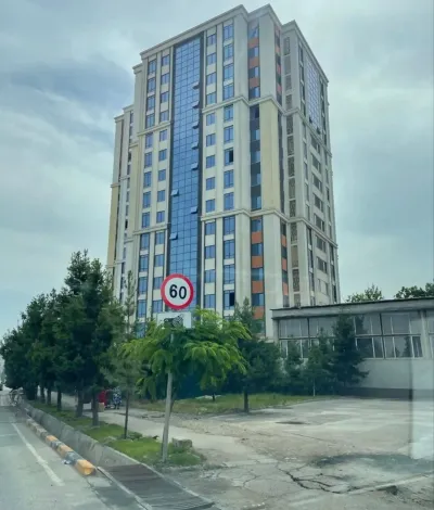 2-комн. квартира, 3 этаж, 63 м², Фирдавсӣ