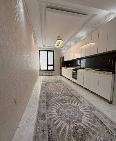 3-комн. квартира, 2 этаж, 134 м², Сино, 91мкр, поликлиникаи 10