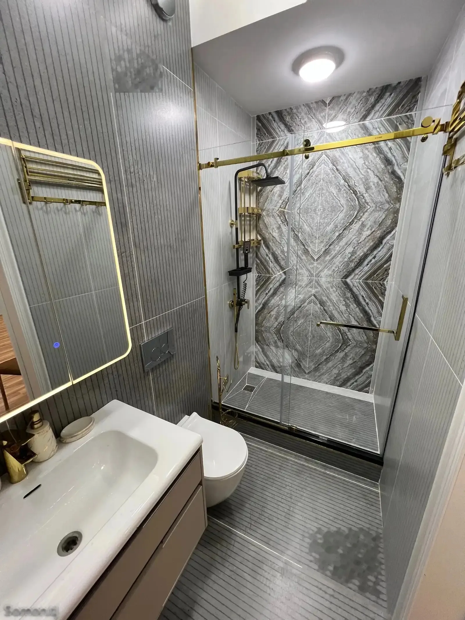 4-комн. квартира, 3 этаж, 120м², 102мкр