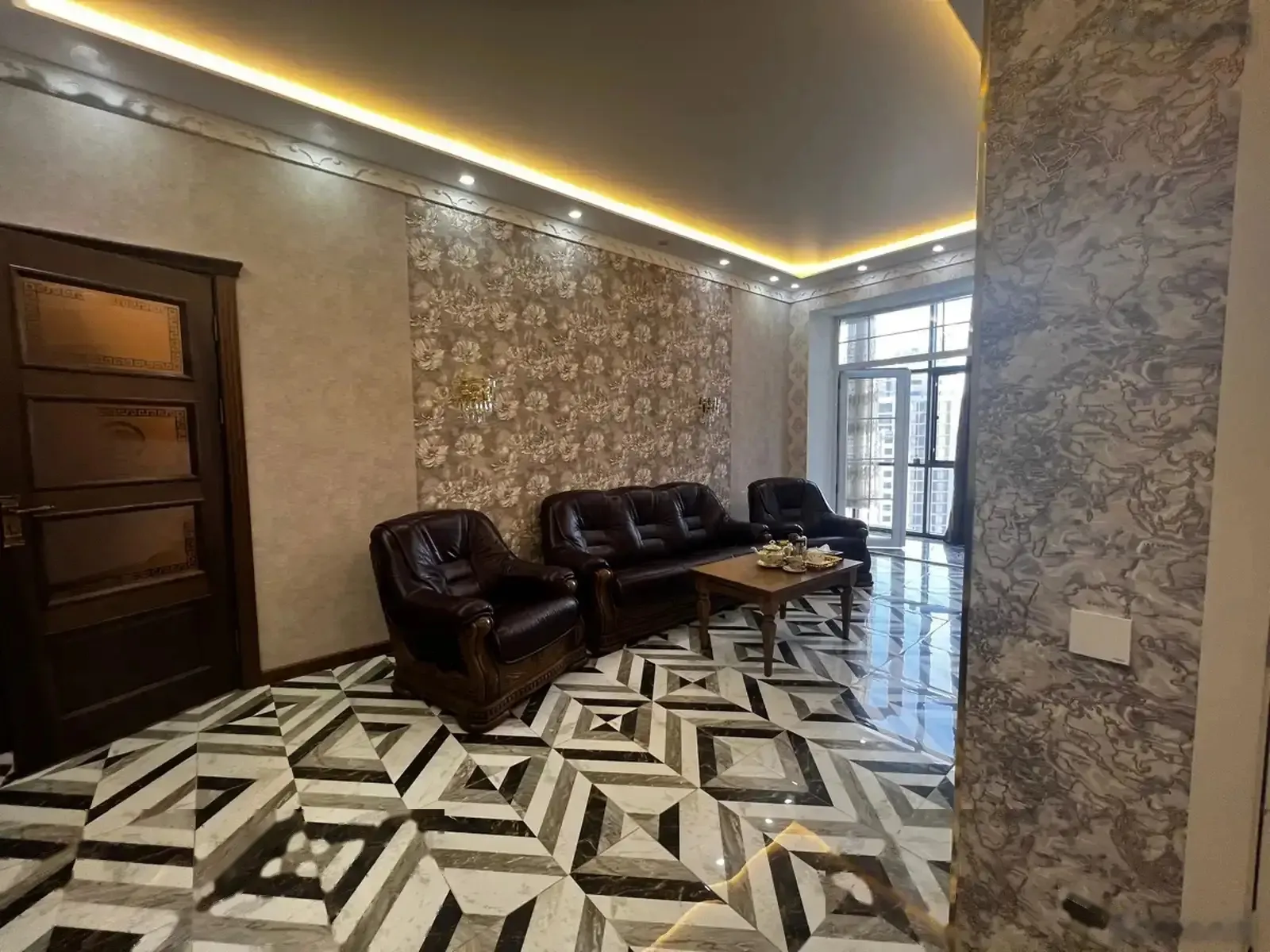 1-комн. квартира, 17 этаж, 70 м², Азия грант отель