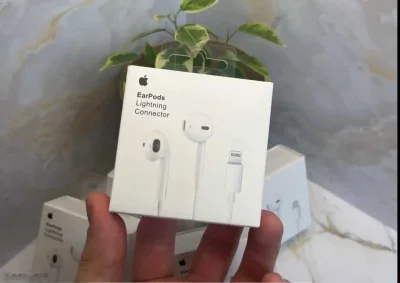 Проводные наушники Apple